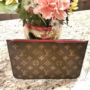 Authentic Louis Vuitton pochette